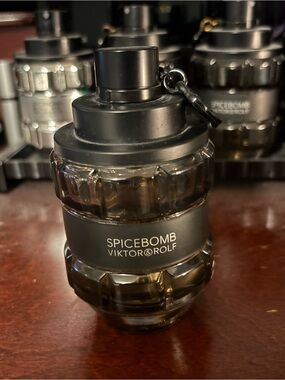 Viktor & Rolf Spicebomb - Amber Glass with Black Details